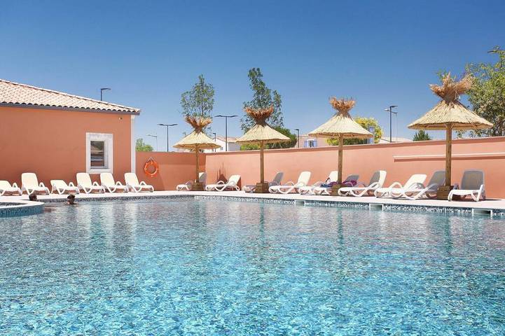 Appartement de vacances pour 4 personnes, avec piscine à Aigues-Mortes