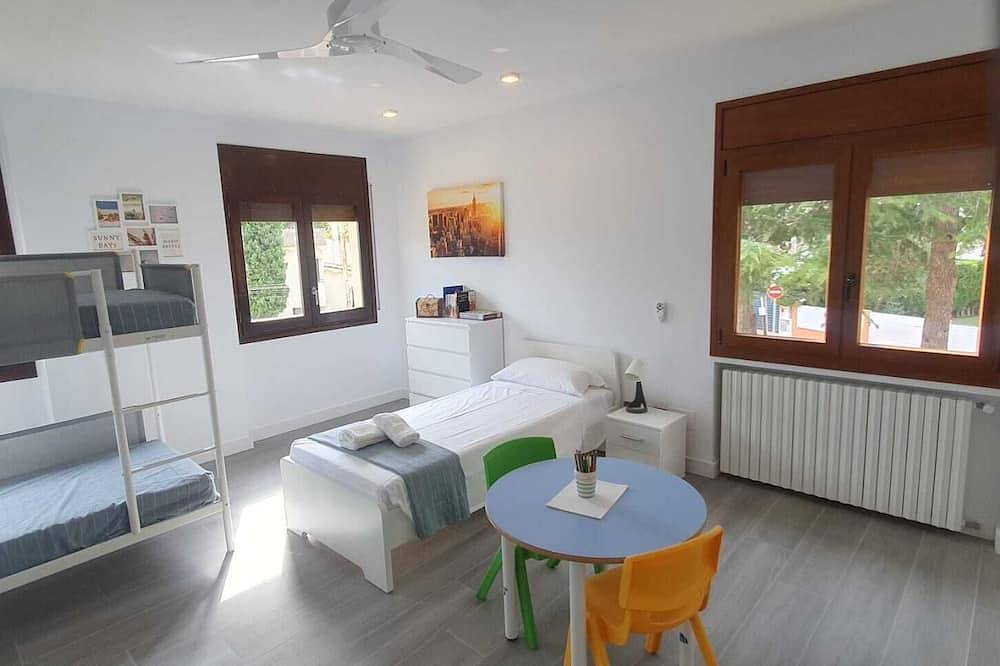 Large villa close to the best beaches of the Costa Brava. in Calella de Palafrugell, Palafrugell