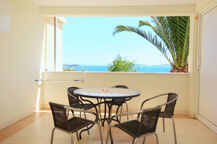 Ganze Wohnung, 1-Zimmer-Ferienwohnung mit Terrasse und Meerblick Orebic, Peljesac A-10423-a in Orebic, Dubrovnik-Neretva