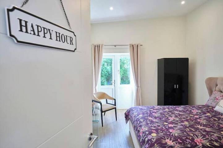 Holiday rental for 18 people in Colchester