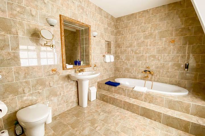 Château pour 17 personnes, avec jacuzzi et jardin dans l' Ariège - 3