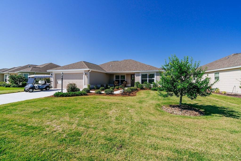 Brandneues Angebot! Eine friedliche Atempause im Herzen von The Villages in The Villages, Sumter County