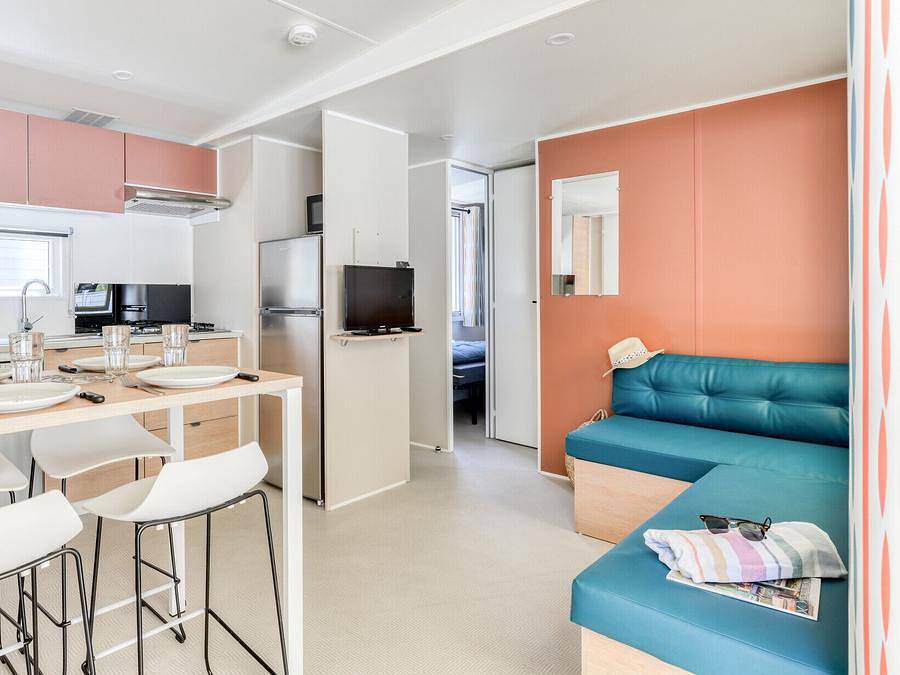 Camping El Pinar - Mobilhome 6 personas - Mobil-home | Premium | 3 Dormitorios | 6 Pers | Terraza Salón | Aire acondicionado | Tv in Els Pins Blanes, Blanes