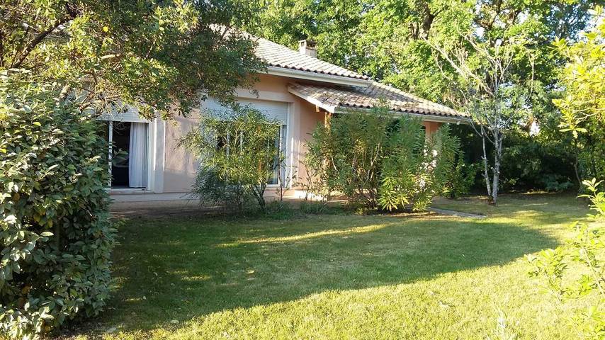 Gîte für 6 Personen, mit Terrasse und Garten sowie Ausblick in Biscarrosse