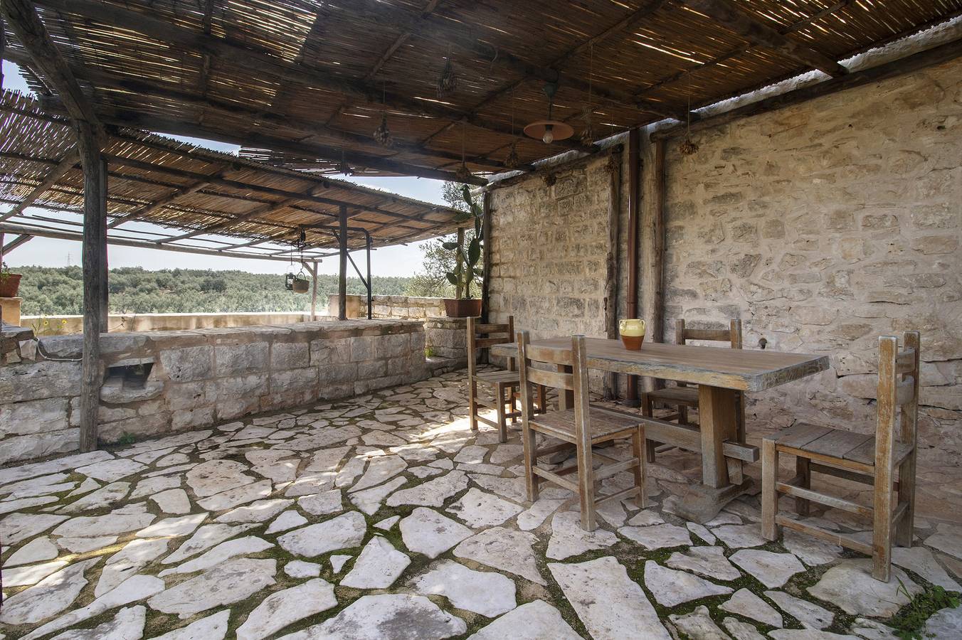 Ganze Wohnung, Ferienwohnung 'L'ulivo' mit gemeinsamer Terrasse, privatem Garten und Wi-Fi in Bisceglie, Barletta-Andria-Trani