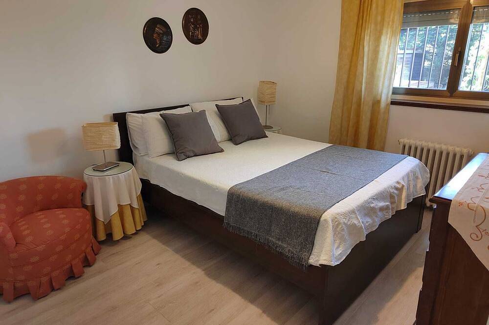 El Rincón de Gaia ✨🌸🌱\n8 personas, piscina, barbacoa, jardín privado in El Espinar, Segovia Provinz