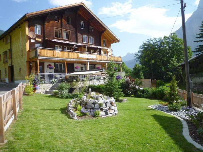 Maison d’hôte pour 4 personnes, avec Terrasse ainsi que Jardin et Vue à Lauterbrunnen
