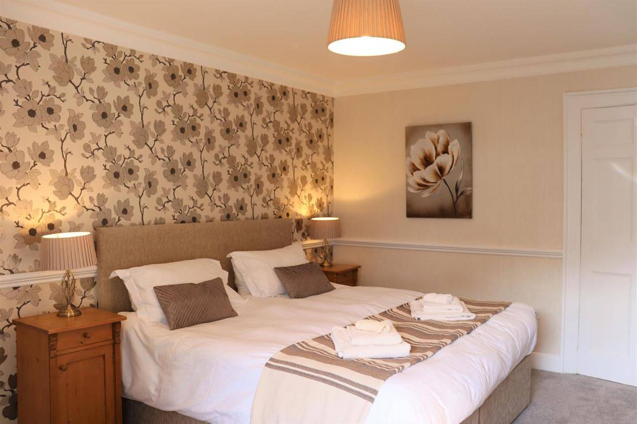 Double or Twin Room with Garden View in Freshwater East, Pembrokeshire