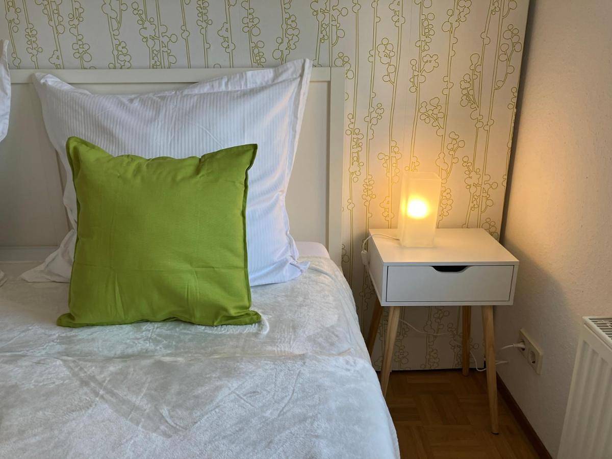 Appartement entier, One-Bedroom Apartment in Ludwigsbourg, Arrondissement de Ludwigsbourg