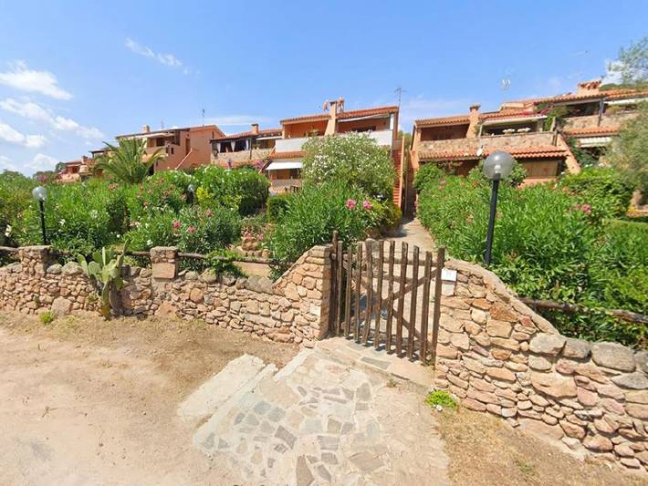 Appartamento per 6 persone, con terrazza, adatto a famiglie con bambini a Porto Istana