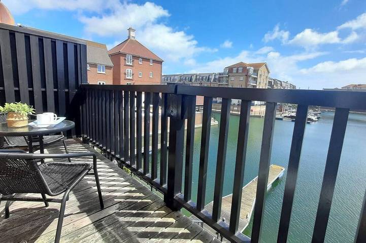 Holiday home for 5 people, with balcony and garden in Eastbourne