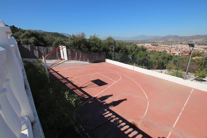 Casa rural para 14 personas, con Balcón además de Terraza y Jardín en Arroyo de La Miel - 4
