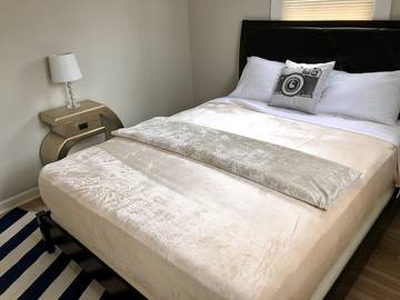 Vacation Home for 14 Guests in Atlanta, Fulton County, Picture 3