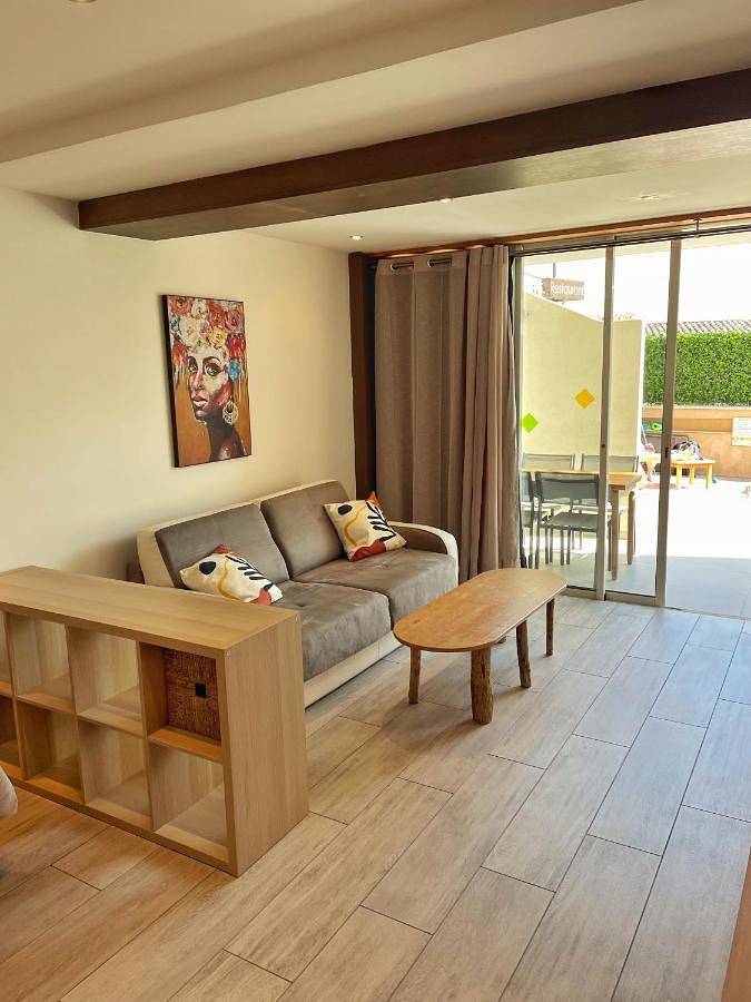 Hôtel Beau Soleil in Plage d'Aiguebelle, Le Lavandou