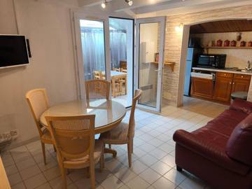 Gîte pour 4 personnes, avec piscine et terrasse à Vic-la-Gardiole