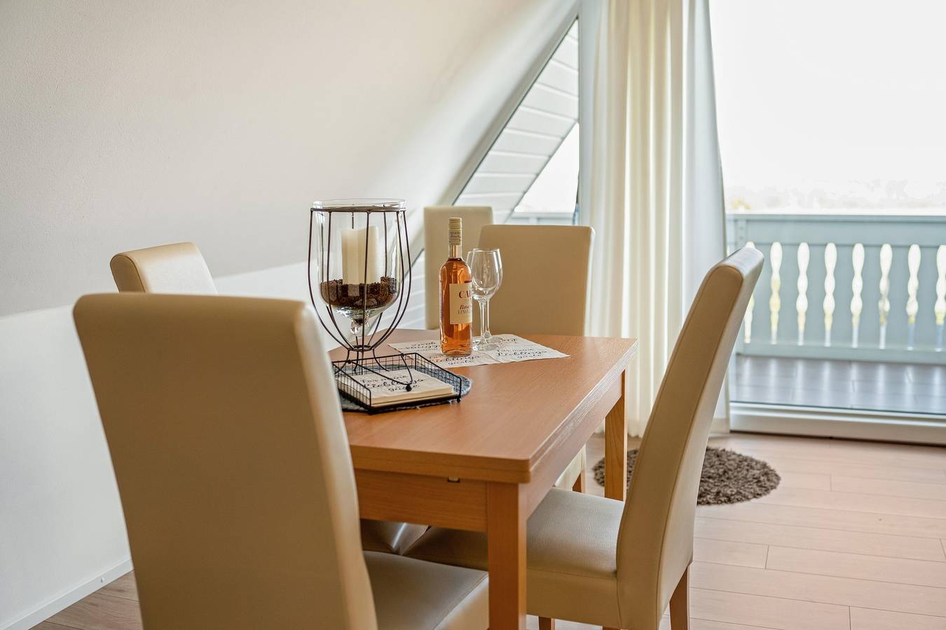 Appartement 'Nice Days' met Uitzicht op de Bergen, Balkon en Wifi, foto 7