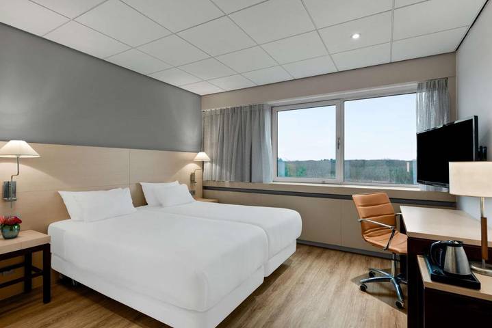 Hotel für 3 Personen, mit Terrasse und Whirlpool sowie Garten und Pool in Noordwijkerhout - 4