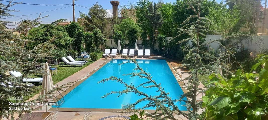 Chambre d’hôte pour 2 personnes, avec sauna et piscine ainsi que jardin et vue dans Midelt