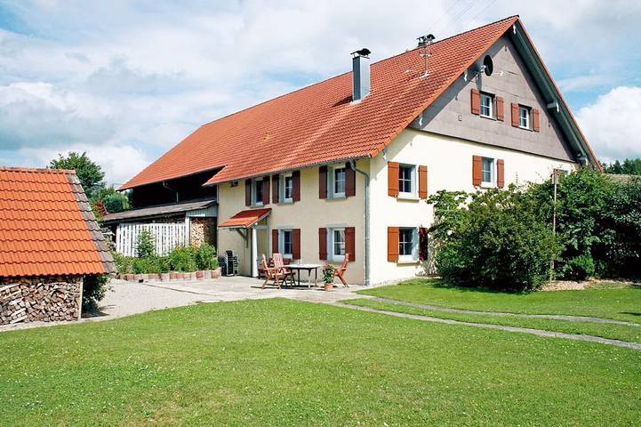 Ferienwohnung für 5 Personen, mit Garten und Terrasse in Bad Wurzach
