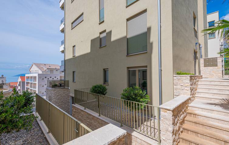 Ferienwohnung für 4 Personen, mit Terrasse und Garten in Tucepi - 2