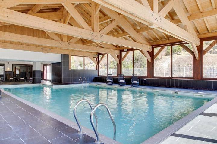 Location de vacances pour 2 personnes, avec sauna et piscine ainsi que jacuzzi et terrasse à Vallorcine - 3