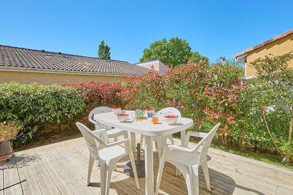 Apartamento entero, Encantador T2 en Barbotan con Terraza y Jardín in Cazaubon, Gers