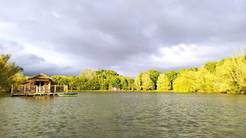 Gîte pour 4 personnes, avec terrasse et jardin à Douzains - 4