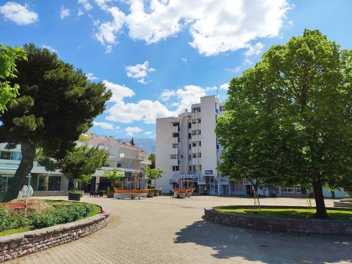 Gîte pour 4 personnes, avec vue et balcon dans Bar - 4