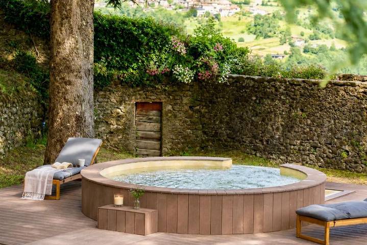 Gîte pour 2 personnes, avec jacuzzi ainsi que jardin et piscine à Camporgiano - 3