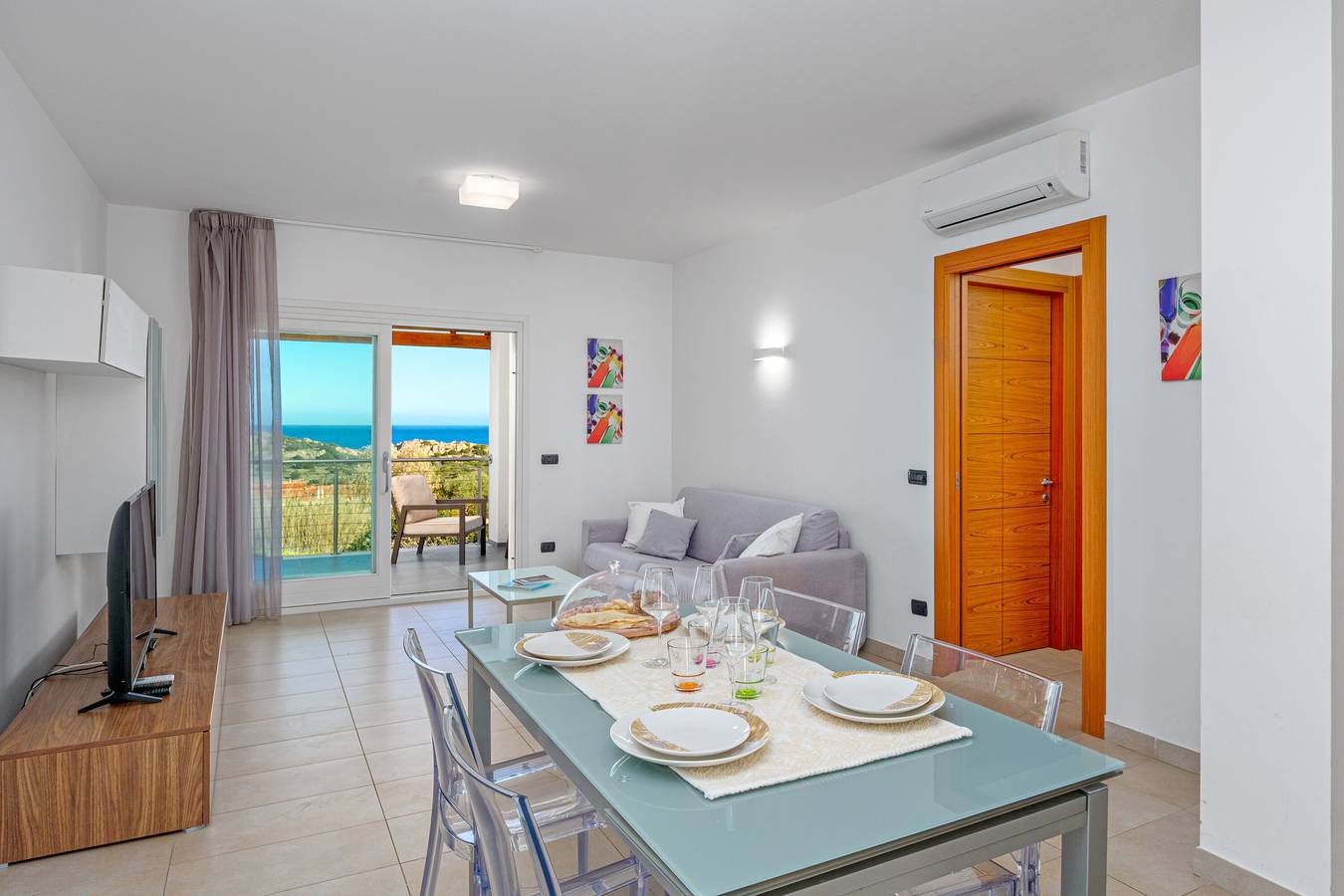 Unico appartamento per vacanze "Villa Marconi 8" con vista sul mare e ampia terrazza solarium in Golfo Aranci, Costa Smeralda