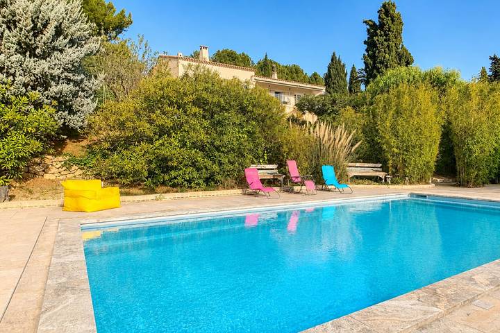 Casa de vacaciones para 15 personas, con piscina además de jardín y terraza - 1