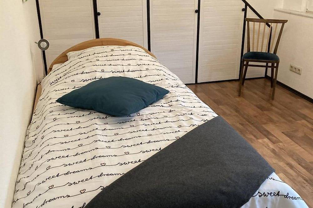 Ferienhaus Altes Schmittenhaus - 6-Bett-Ferienhaus Dusche/Wc, 4 Schlafräume in Deudesfeld, Vulkaneifel