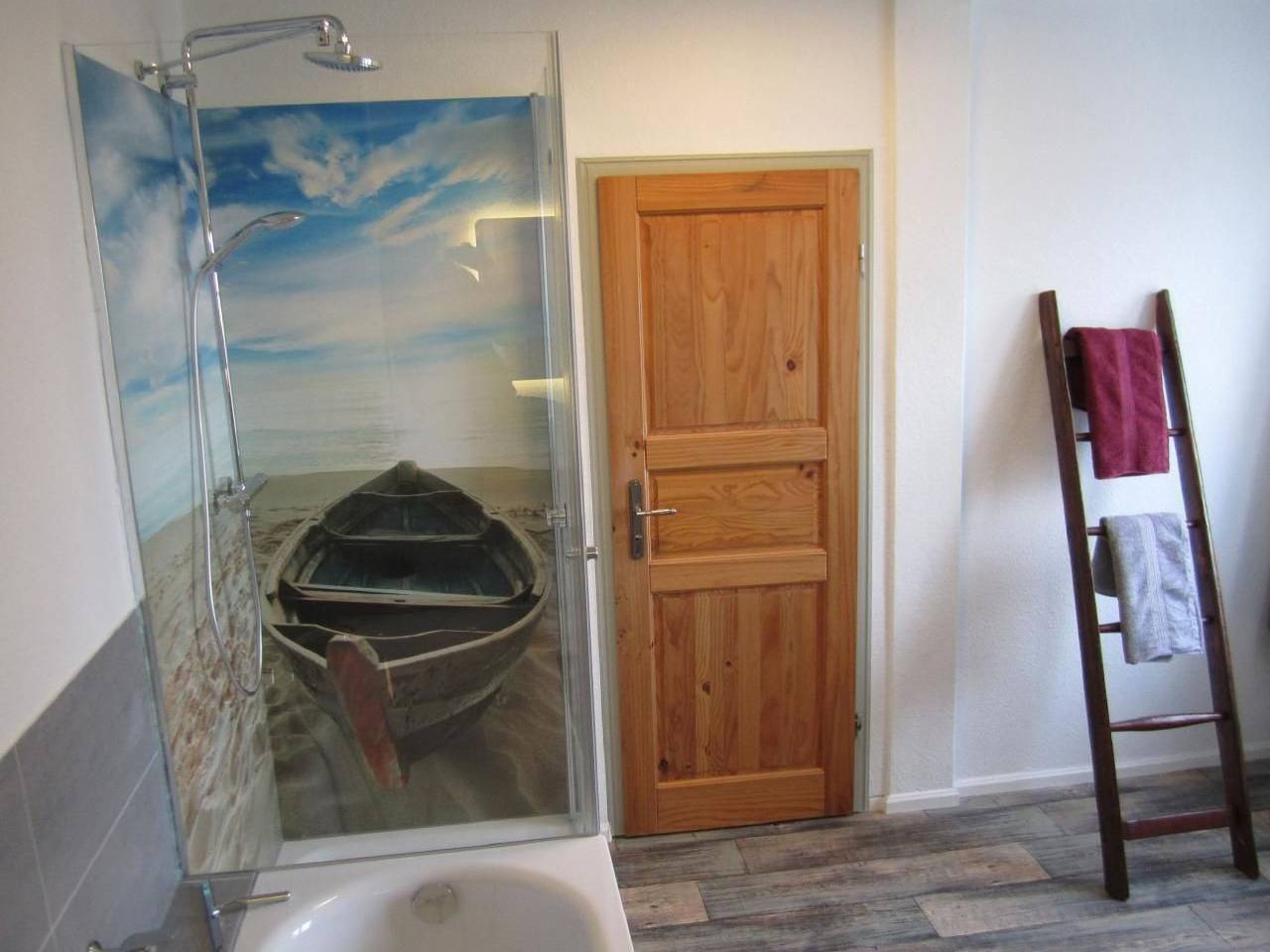 Ganze Wohnung, Wohnung in Gießelrade mit Großem Garten in Ahrensbök, Ostholstein