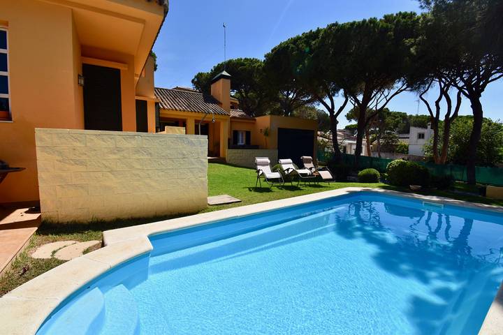 Chalet para 8 personas, con jardín además de piscina y terraza en Bahía de Cádiz - 4