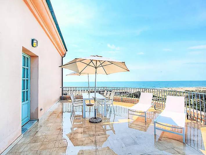 Ferienwohnung für 4 Personen, mit Terrasse und Pool in Pisa