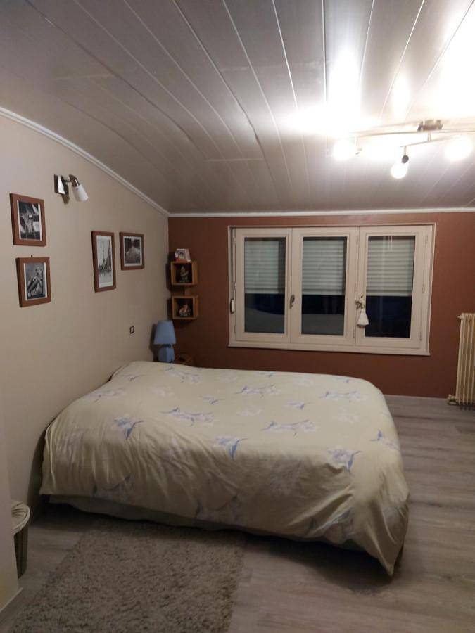Gîte pour 3 personnes, avec Terrasse et Vue à Les Mazures