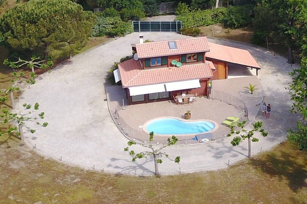 Ferien Haus Im Finnischen Stil, Massiver Holzbau, Eigener Pool Ohne Einsicht für 7 personen + 1 baby. in Soulac-sur-Mer, Lesparre-Médoc und Umgebung