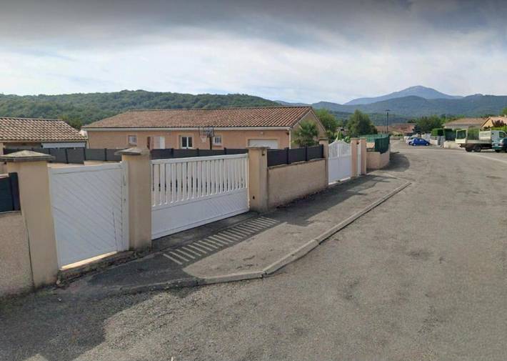 Villa pour 6 personnes, avec vue ainsi que jardin et piscine dans l' Ariège - 2