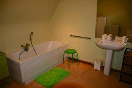 Location de vacances pour 6 personnes, avec vue et piscine ainsi que vue sur le lac et jardin à Oostkamp - 3