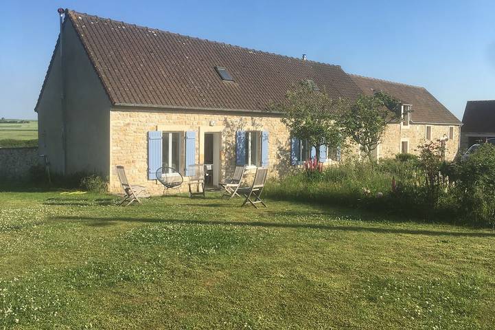 Gîte pour 8 personnes, avec Jacuzzi ainsi que Terrasse et Jardin