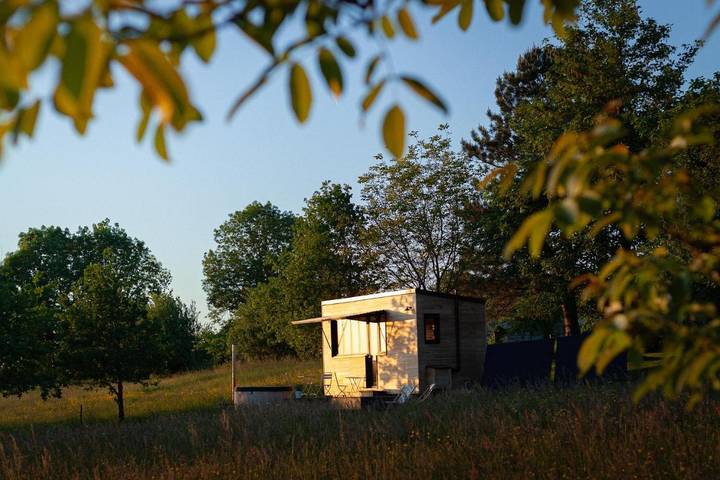 Gîte pour 2 personnes, avec Jacuzzi et Terrasse ainsi que Jardin et Sauna à Saint-Mesmin (Dordogne)