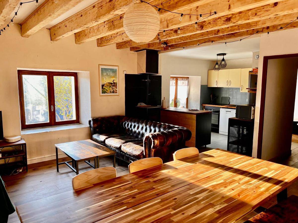 Appartement entier, Blancs Vercors, appartement-gîte in Lans-en-Vercors, Parc naturel régional du Vercors