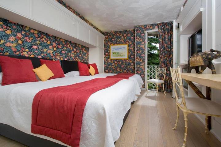 Hôtel pour 2 personnes, avec vue et piscine ainsi que vue sur le lac et jardin, animaux acceptés à Saintes - 4