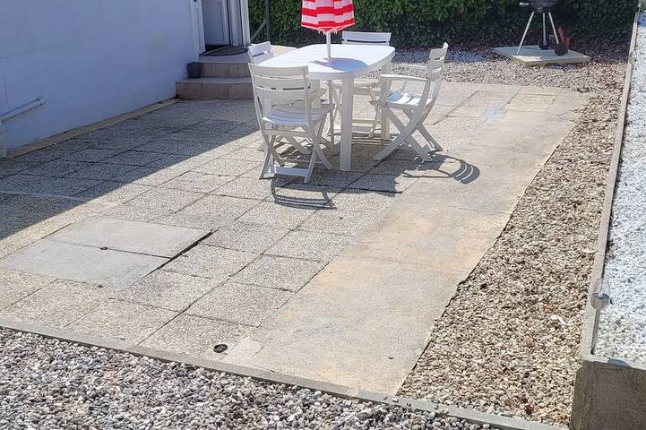 Location de vacances pour 4 personnes, avec jardin et terrasse à Omonville