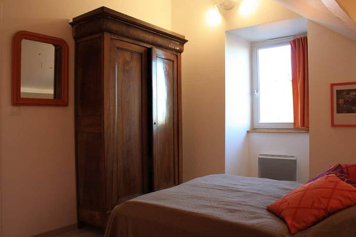 Location de vacances pour 5 personnes, avec terrasse et balcon/terrasse à Flavigny-sur-Ozerain - 4