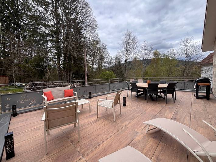 Gîte pour 8 personnes, avec terrasse à Cleurie
