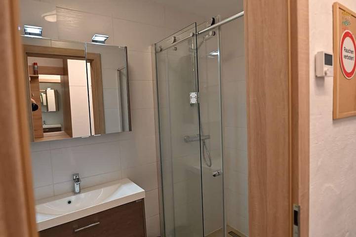 Geheel appartement, Mooi appartement voor 4 met spectaculair uitzicht en skiën van oktober tot juni. in Hohe Tauern, Kaprun