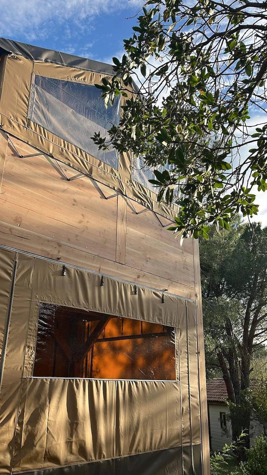 Zecamping 3 étoiles familial piscine 1km plage chalet Bbq 18m2 2 pers in Pinarellu, Zonza