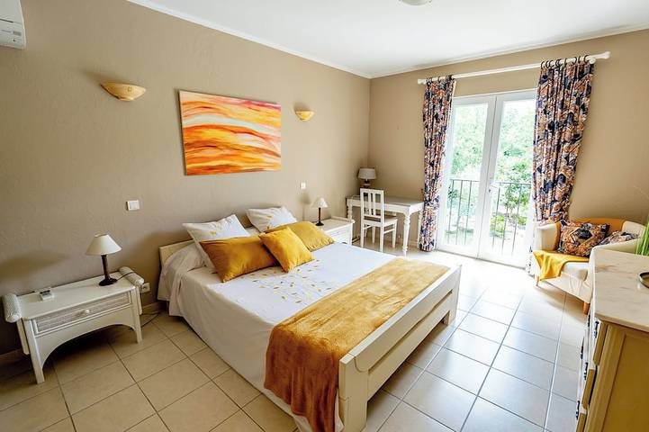 Location de vacances pour 8 personnes, avec terrasse et jardin à Saint-Paul-en-Forêt - 2