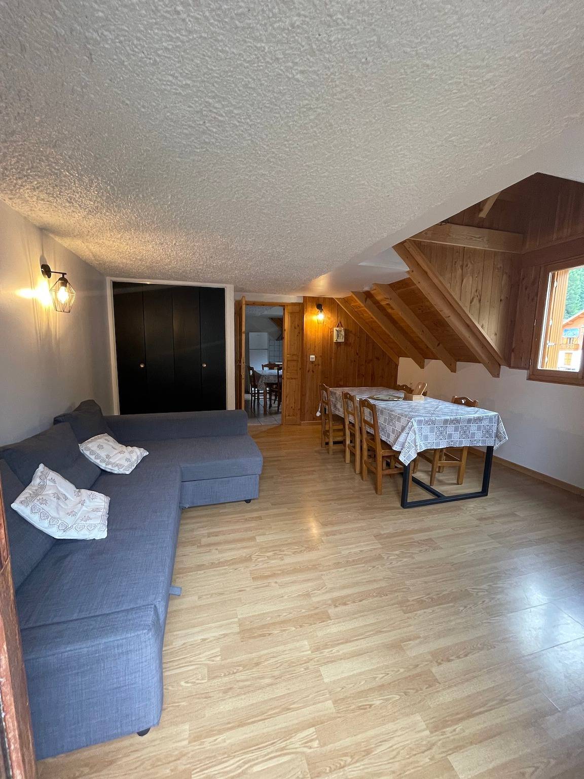 Geheel appartement, Appartement 'Le Galibier' met uitzicht op de bergen, gedeelde tuin en Wi-Fi in Valloire, Saint-Jean-de-Maurienne regio